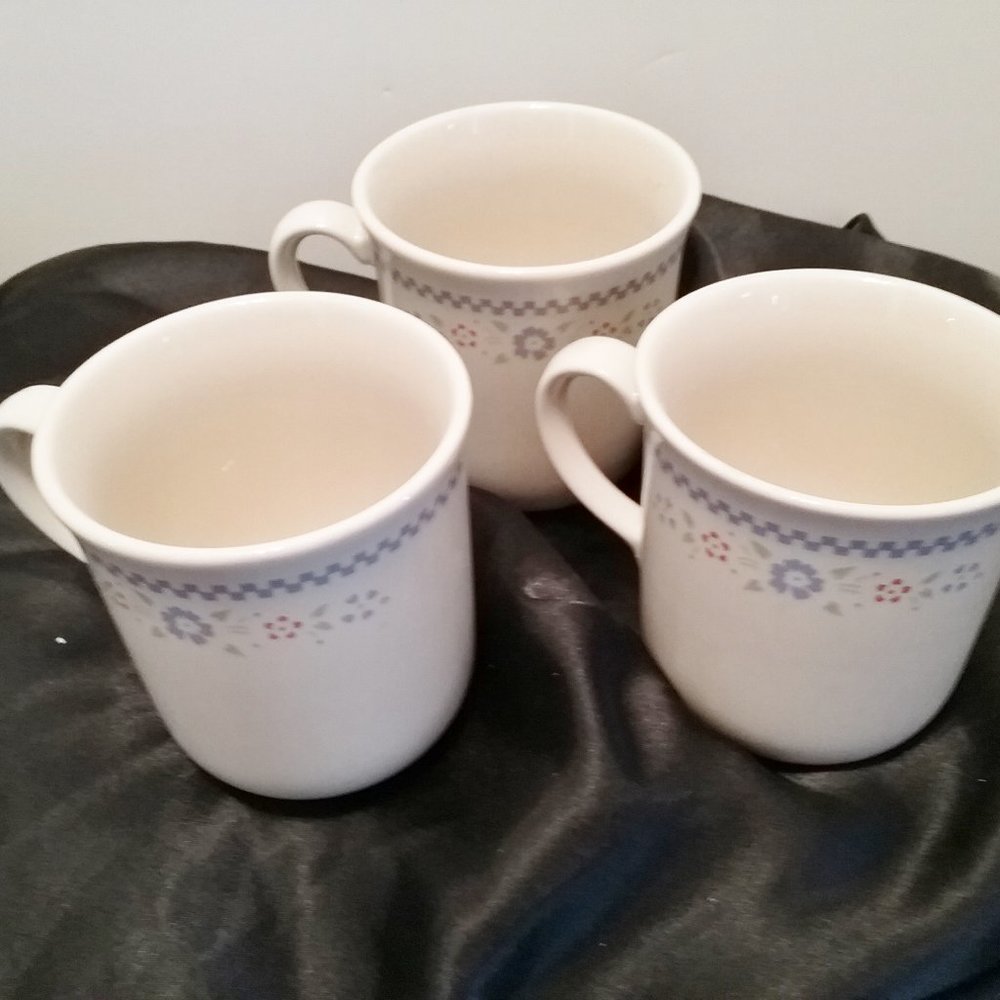 Corning cups - Picture 4 of 8